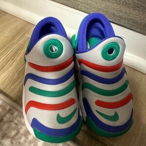 Nike Red and Green Wave Pattern Sneakers